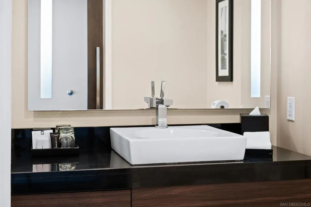 207 5th Ave 1230, San Diego, California 92101 home-pic-16